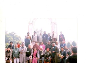 ब्रज कला केंद्र द्धारा आयोजित श्री ब्रज चौरासी कोस परिक्रमा 15 दिसम्बर 2009 से 25 दिसम्बर 2009 तक के अवसर का भक्तगणों का एक दृश्य ब्रज कला केंद्र द्धारा आयोजित श्री ब्रज चौरासी कोस परिक्रमा 15 दिसम्बर 2009 से 25 दिसम्बर 2009 तक के अवसर का भक्तगणों का एक दृश्य